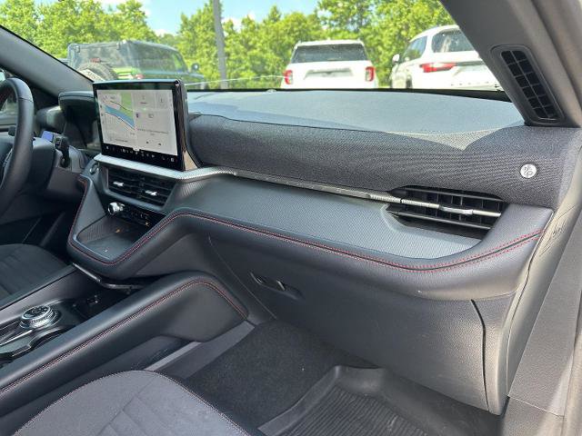 Certified 2025 Ford Explorer ST-Line AWD/4WD image 21