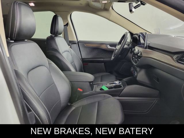 Certified 2020 Ford Escape Titanium image 18
