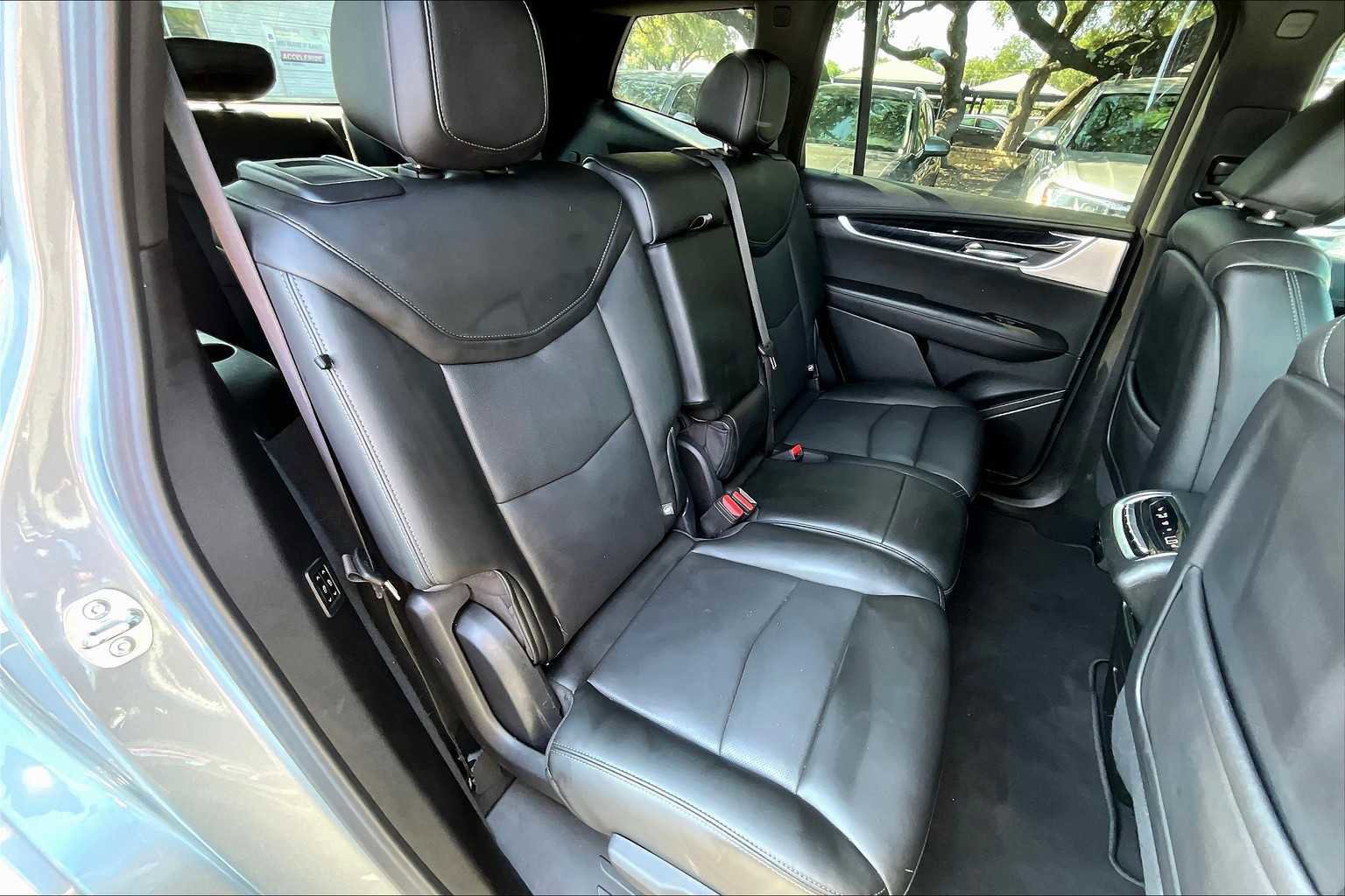 Used 2024 Cadillac XT6 Premium Luxury image 38