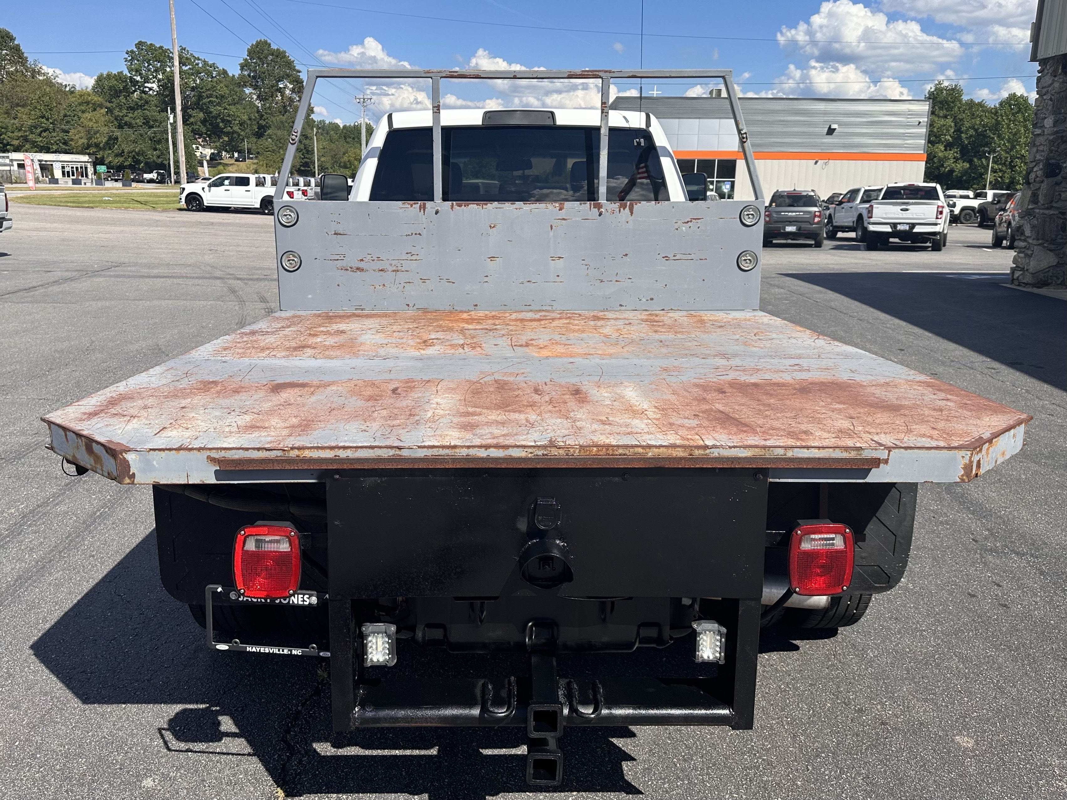 Used 2018 RAM 3500 Tradesman w/ Chrome Appearance Group RWD image 6