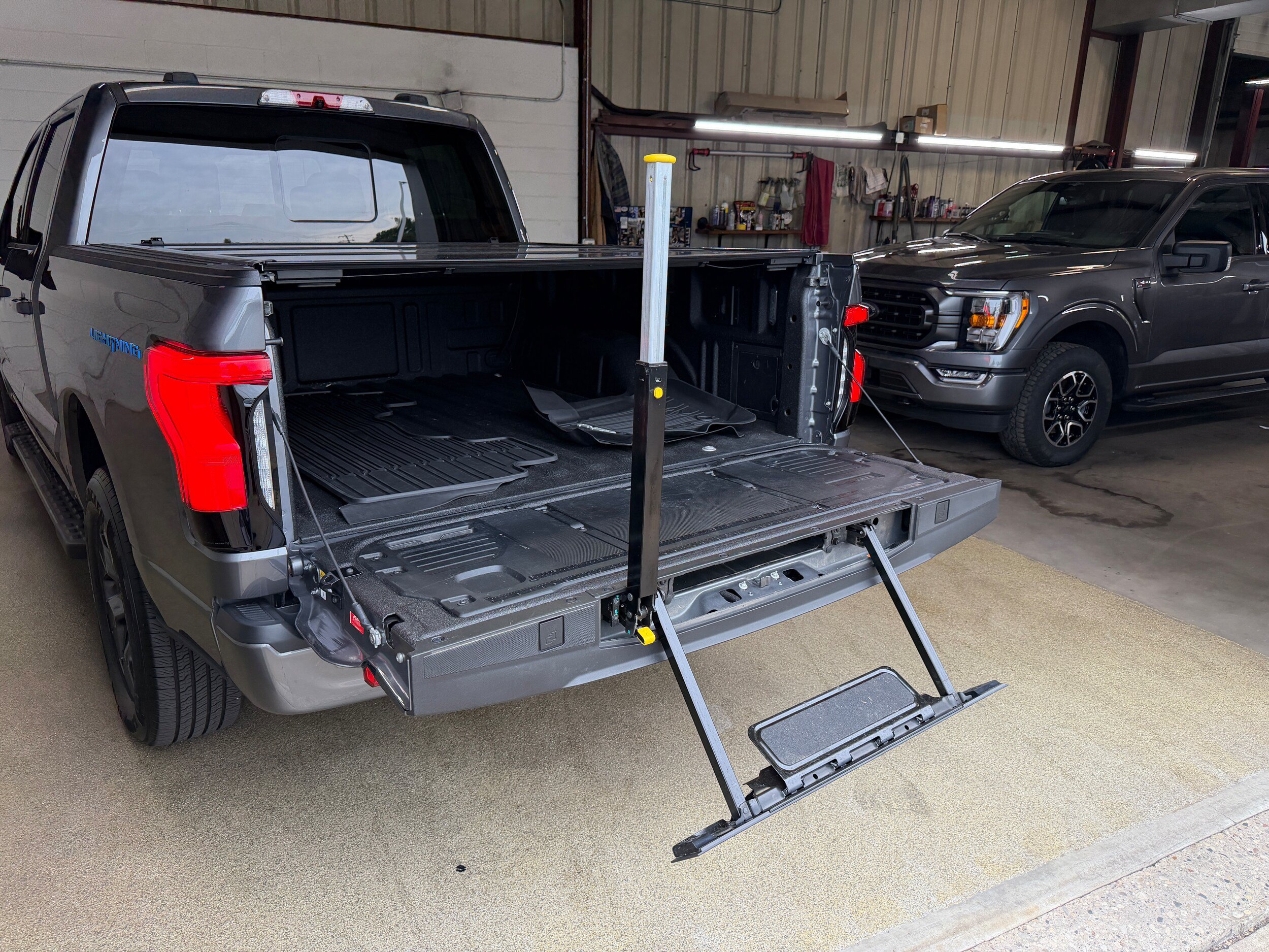 Certified 2024 Ford F150 Lightning Lariat AWD/4WD image 36