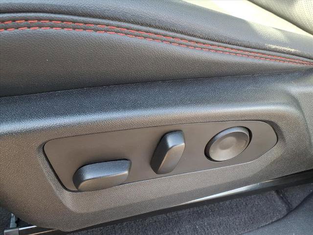 Used 2024 GMC Canyon AT4X image 19