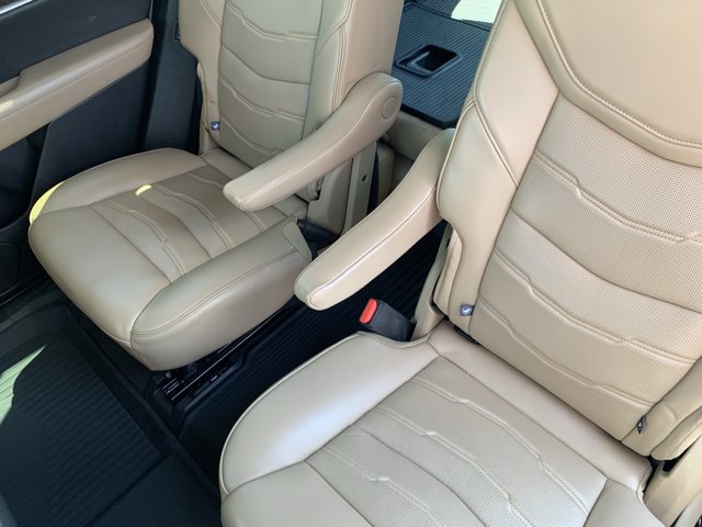 Used 2022 Cadillac XT6 Premium Luxury w/ Platinum Package AWD/4WD image 22