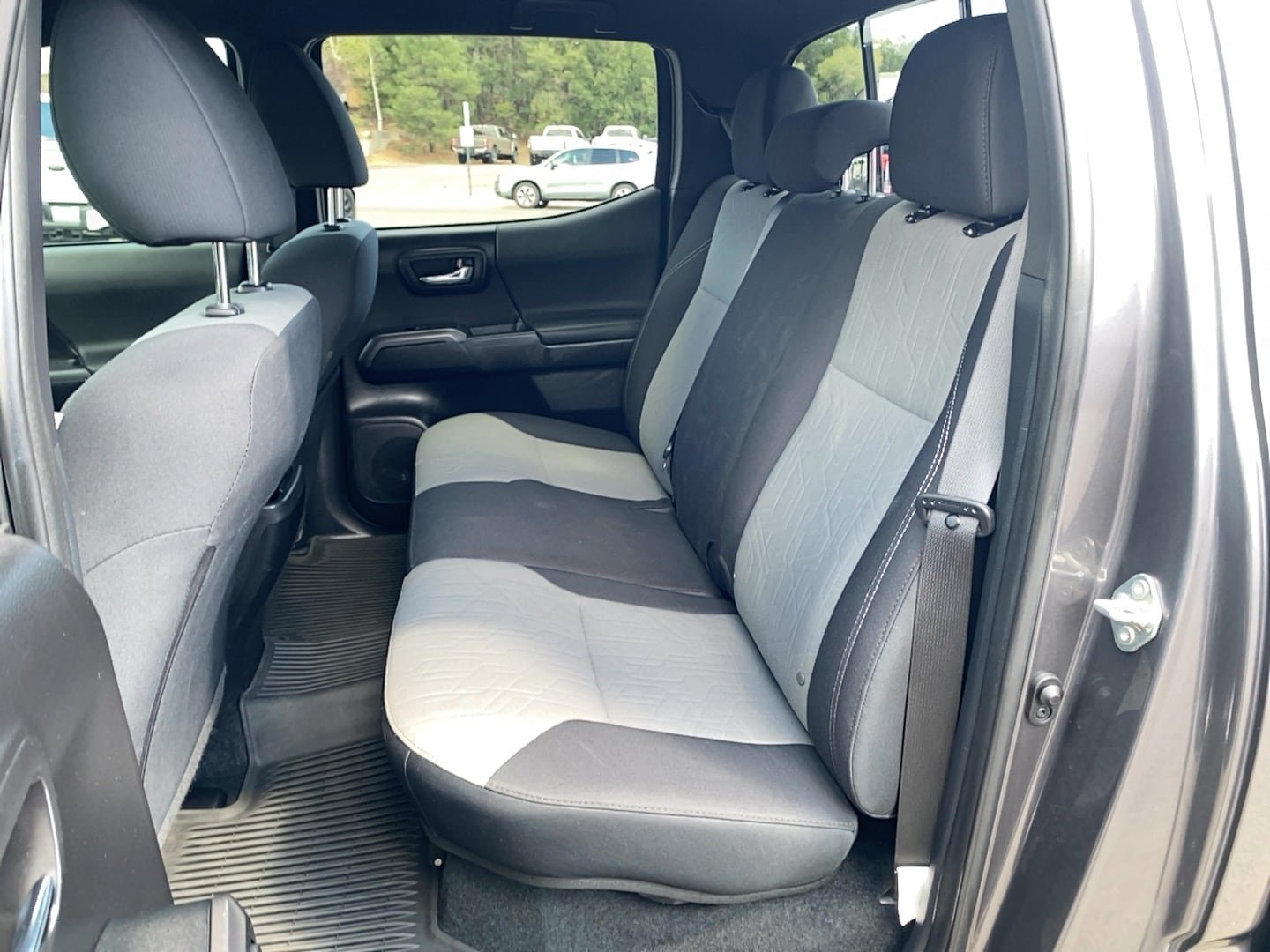 Used 2020 Toyota Tacoma TRD Sport w/ Technology Package AWD/4WD image 10
