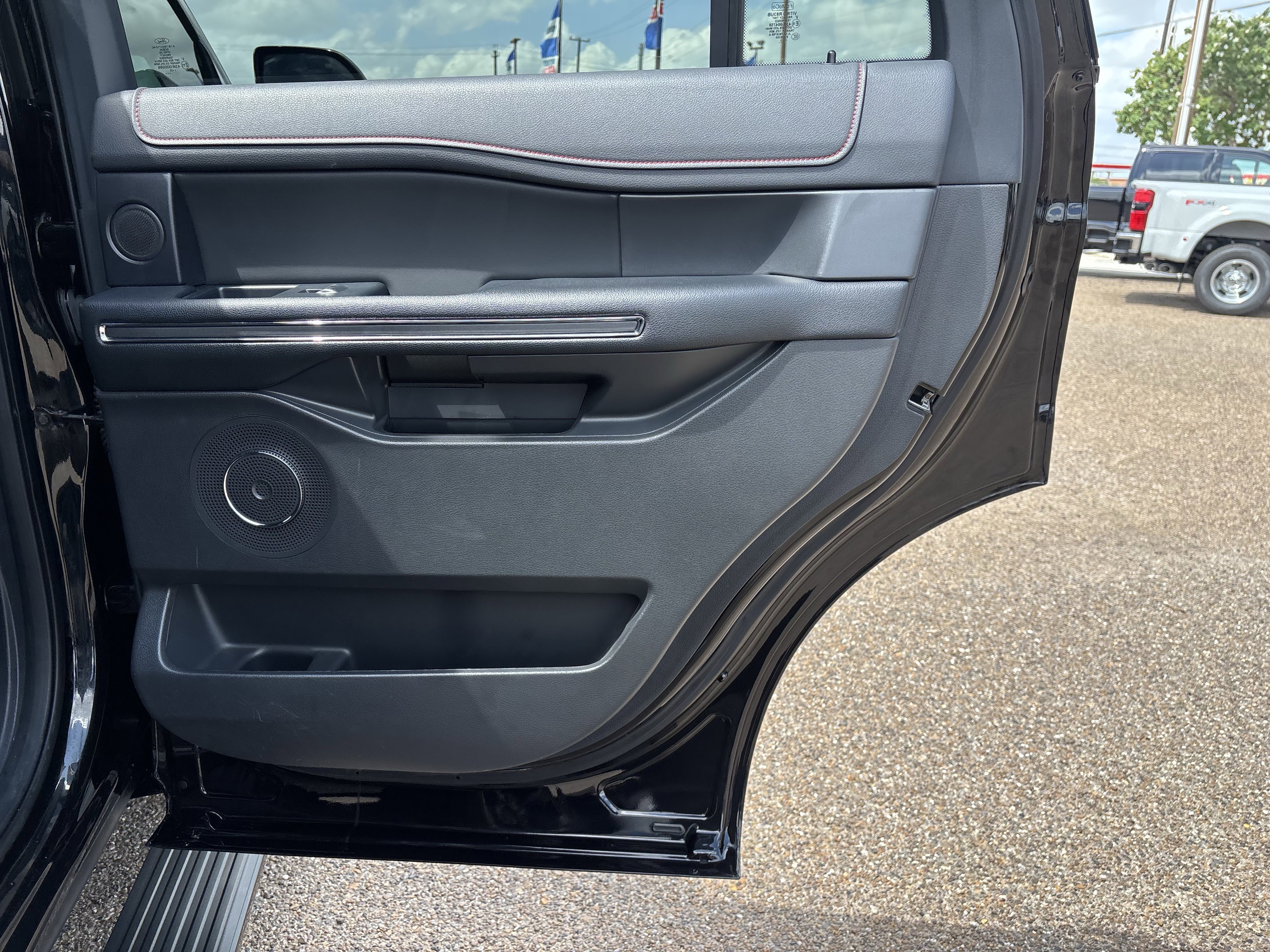 Certified 2023 Ford Expedition Limited RWD image 21