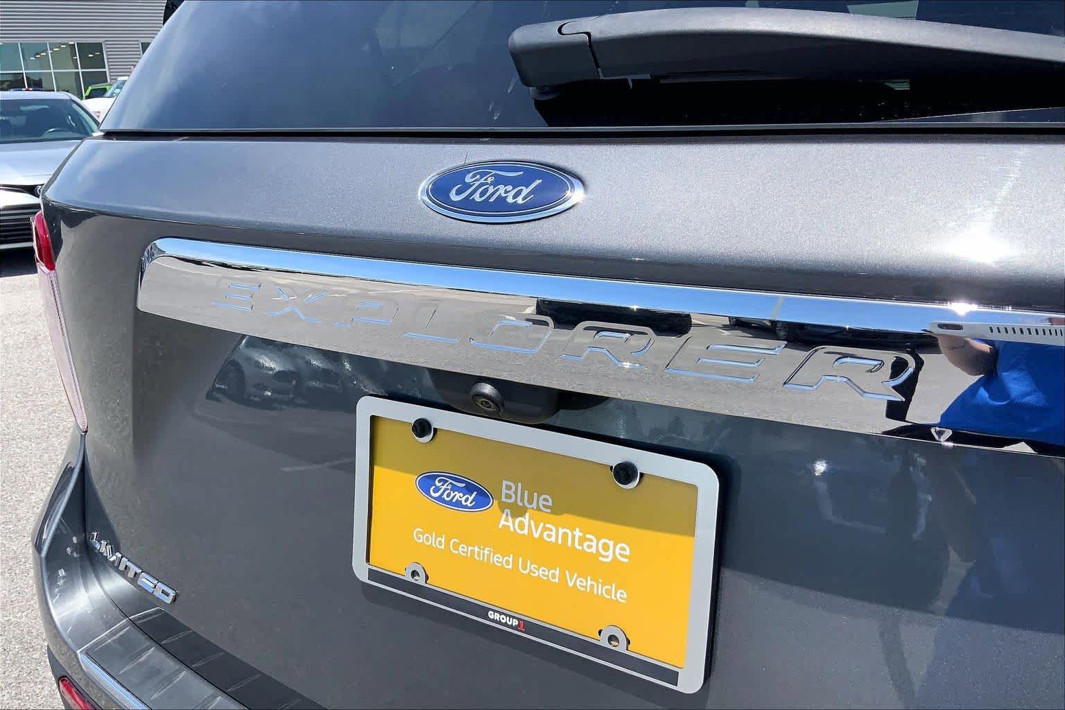 Certified 2024 Ford Explorer Limited w/ Limited Technology Package RWD image 30