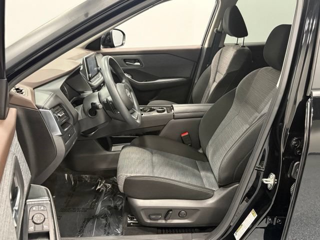 Used 2023 Nissan Rogue SV AWD/4WD image 14
