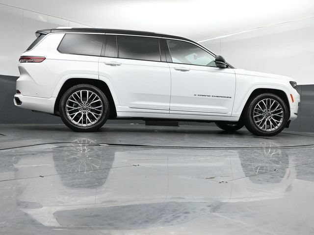 Used 2023 Jeep Grand Cherokee L Summit AWD/4WD image 45