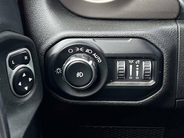 Used 2018 Jeep Wrangler Unlimited Sport S image 28