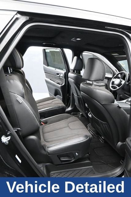Used 2025 Hyundai Palisade Calligraphy AWD/4WD image 16