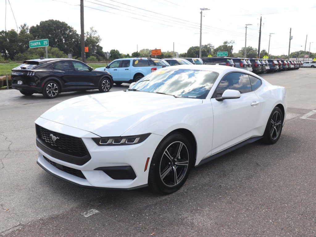 Certified 2024 Ford Mustang Coupe RWD image 3