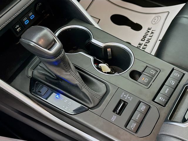 Used 2022 Toyota Highlander XLE image 23