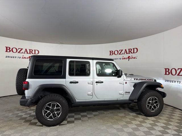 Used 2024 Jeep Wrangler Unlimited Rubicon AWD/4WD image 9