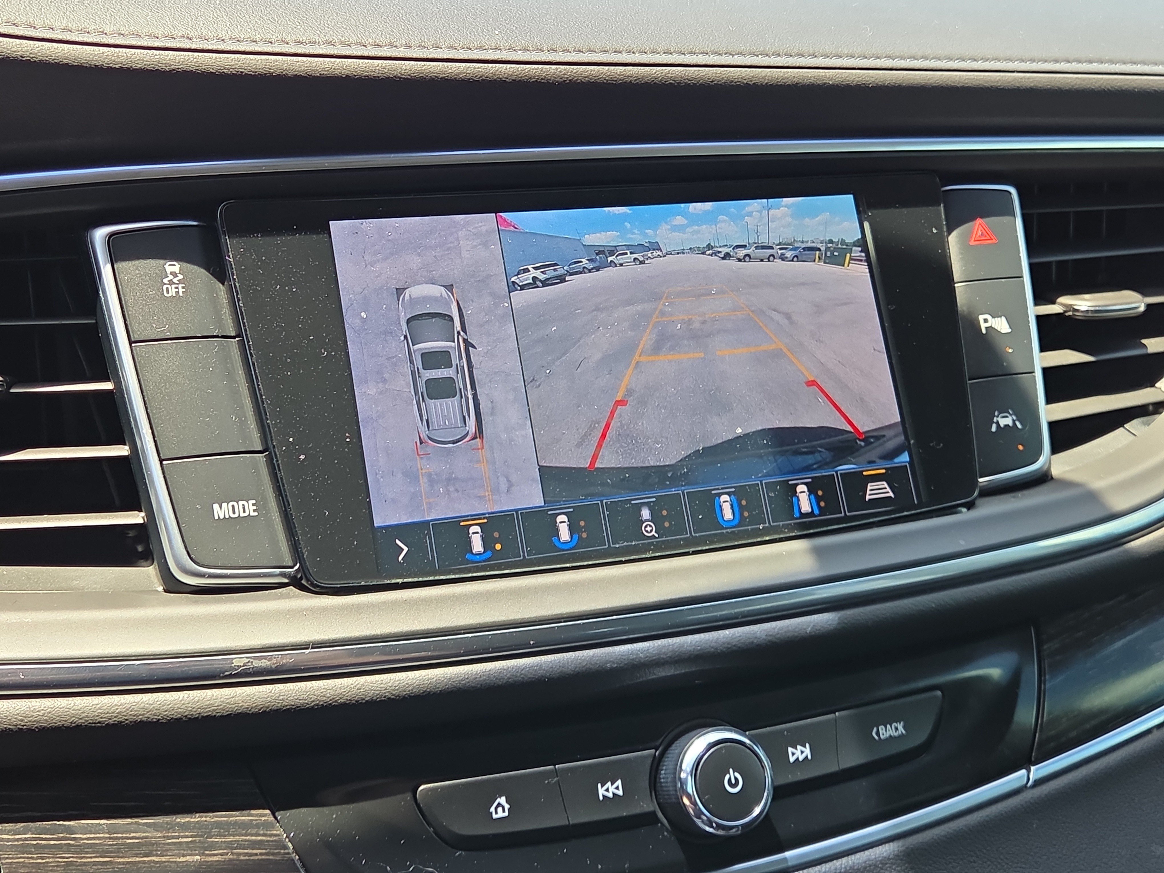 Used 2021 Buick Enclave Avenir w/ Avenir Technology Package FWD image 21