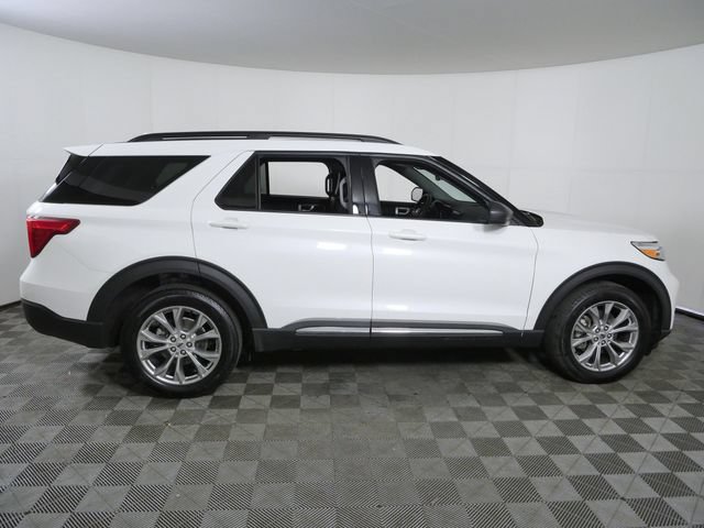 Certified 2024 Ford Explorer XLT w/ Equipment Group 202A AWD/4WD image 9