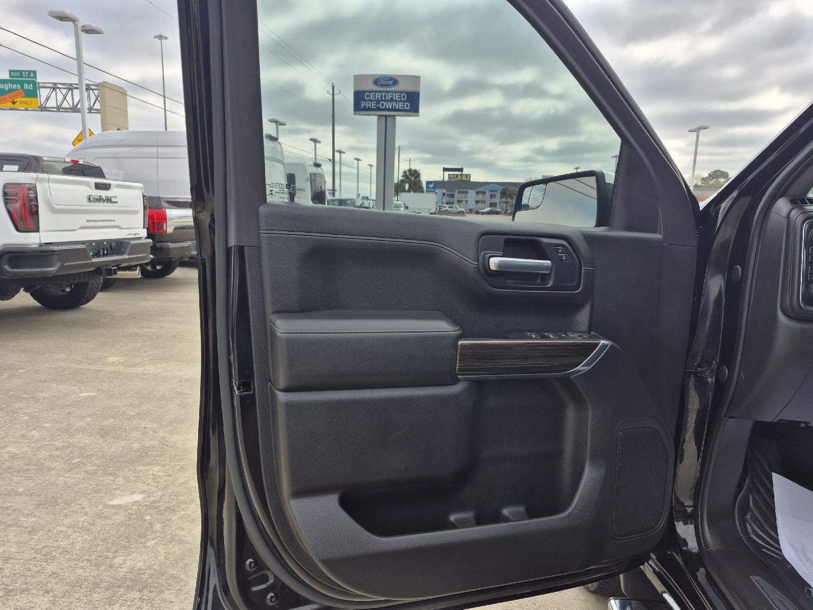 Used 2021 Chevrolet Silverado 1500 LT w/ Texas Edition Plus image 7