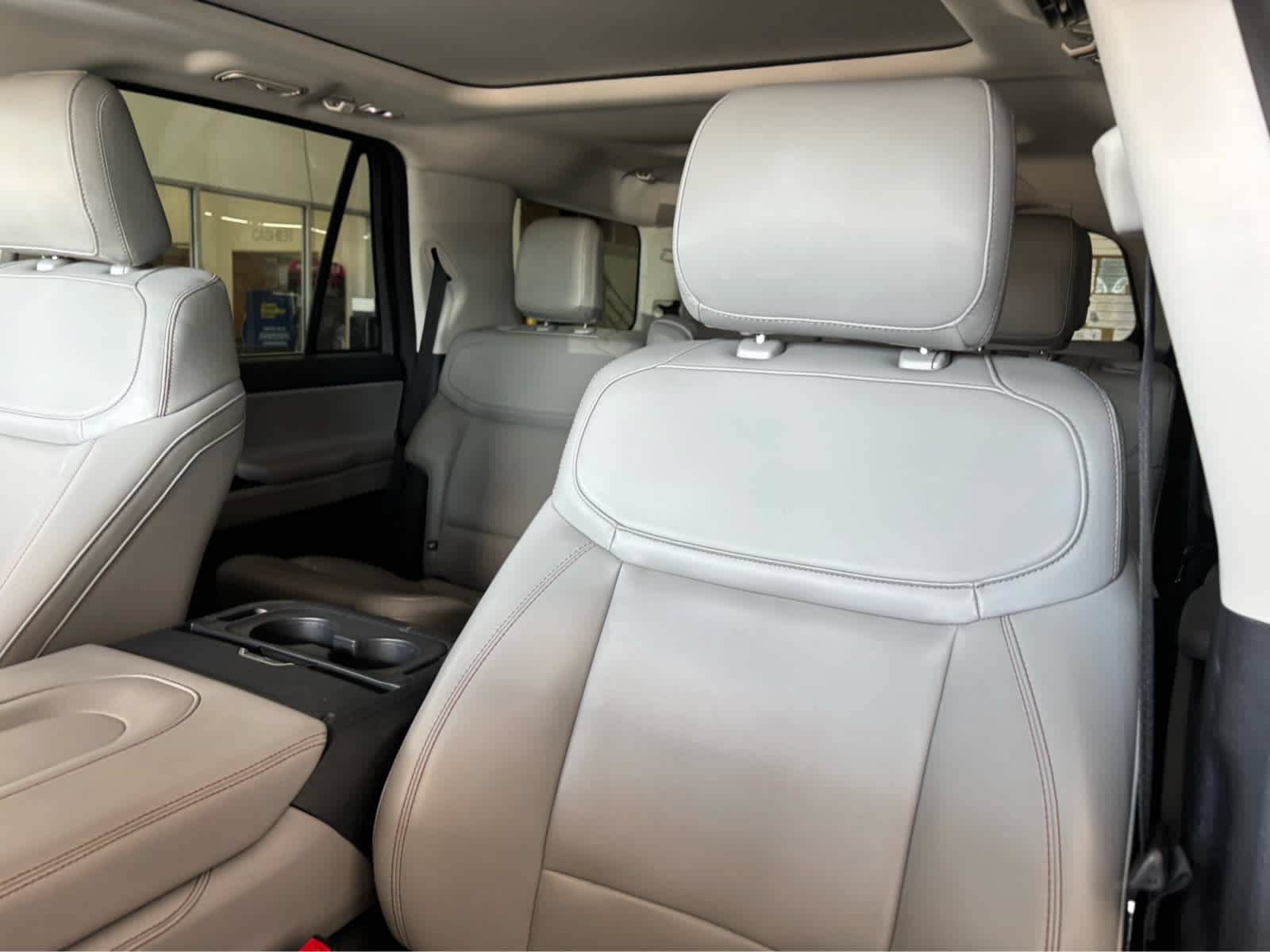 Certified 2025 Ford Expedition Active AWD/4WD image 26