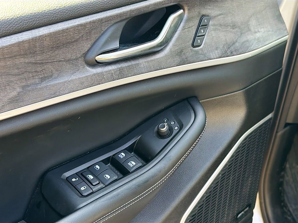 Used 2024 Jeep Grand Cherokee Limited w/ Luxury Tech Group II AWD/4WD image 20