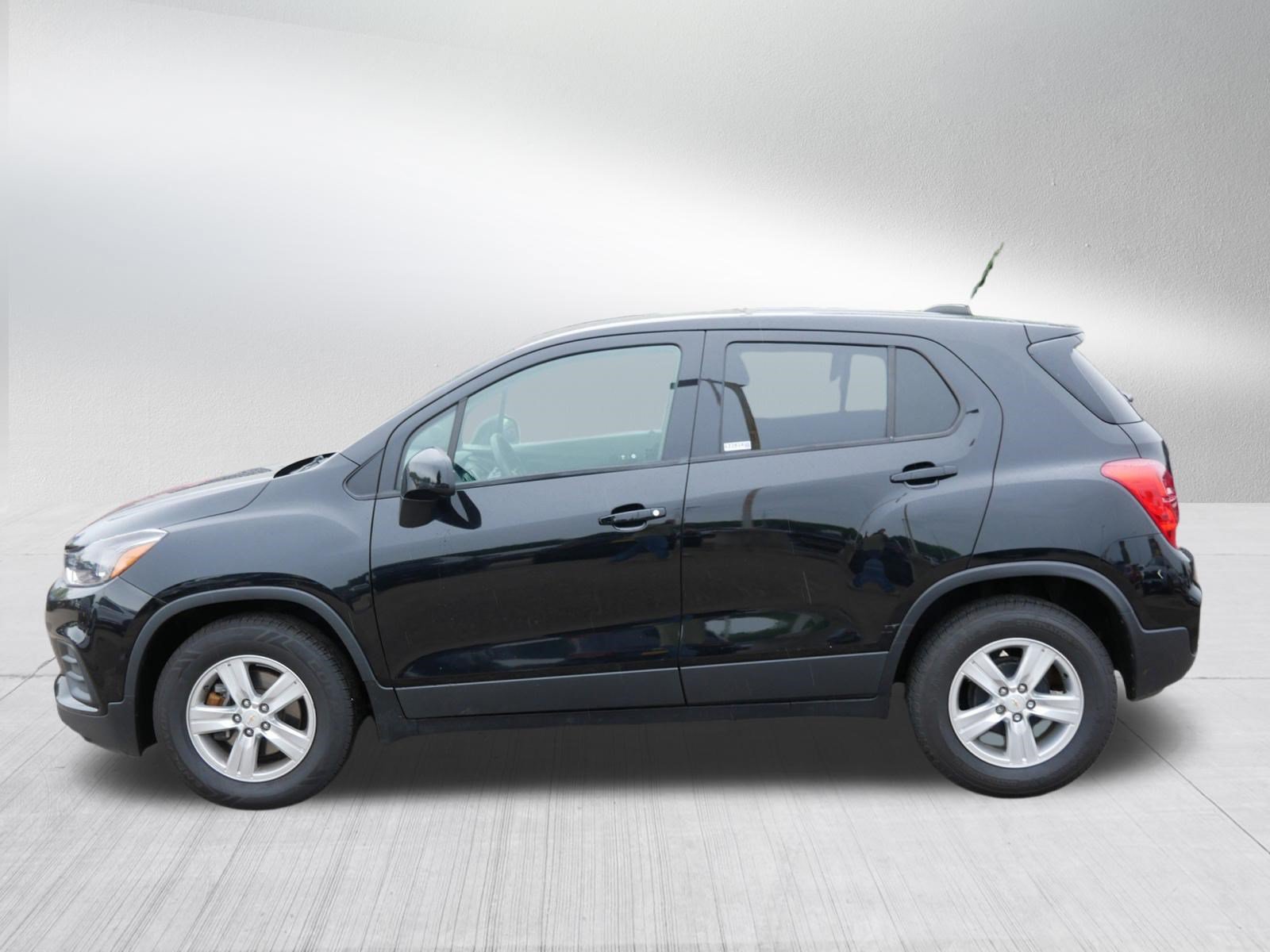 Used 2020 Chevrolet Trax LS w/ Tint and Cruise Package FWD image 4