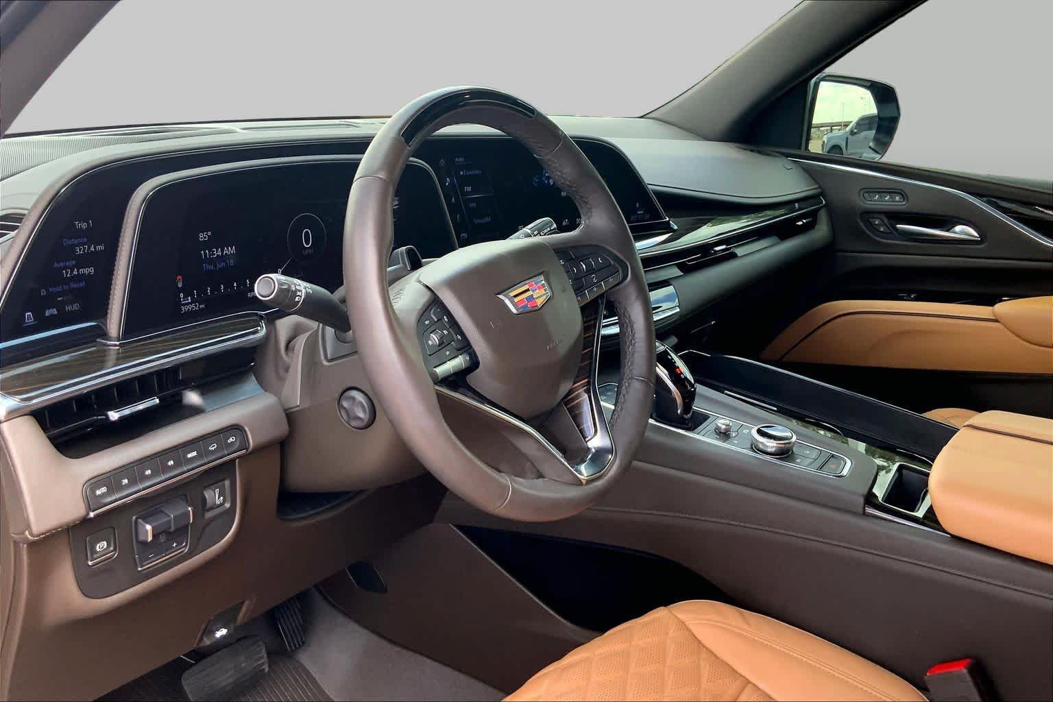Used 2024 Cadillac Escalade Sport w/ LPO, ONYX Package AWD/4WD image 18