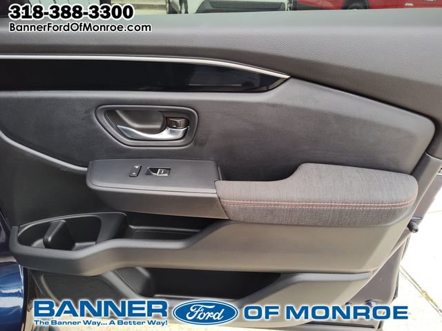 Used 2025 Honda Pilot Sport image 23