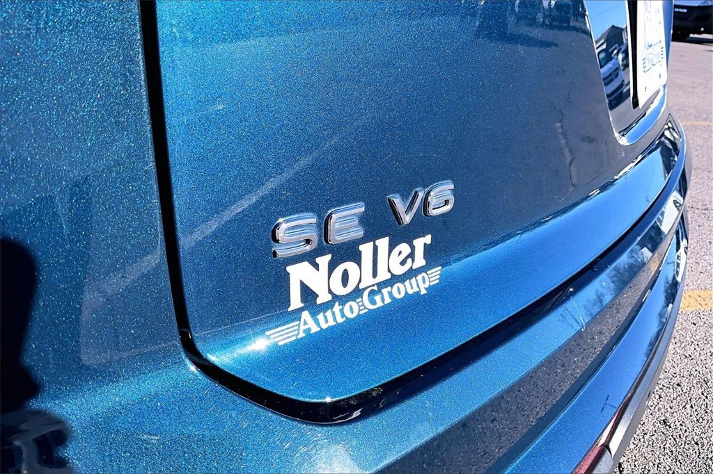 Used 2023 Volkswagen Atlas Cross Sport SE w/ Panoramic Sunroof Package image 10