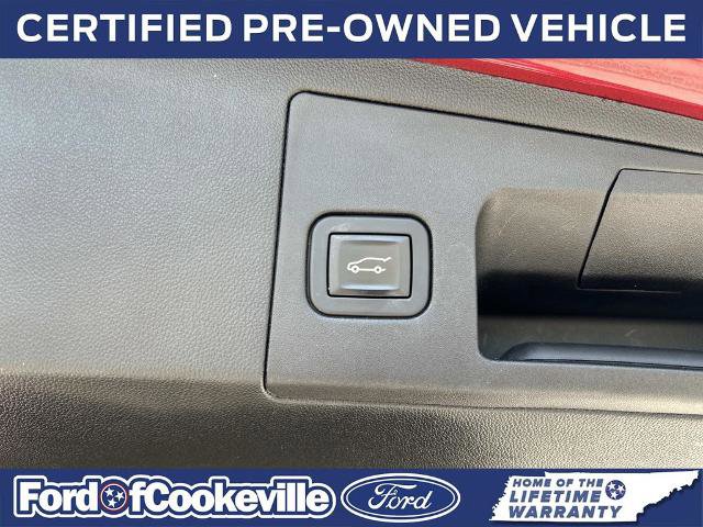 Used 2017 Cadillac XT5 Luxury w/ Driver Awareness Package FWD image 17