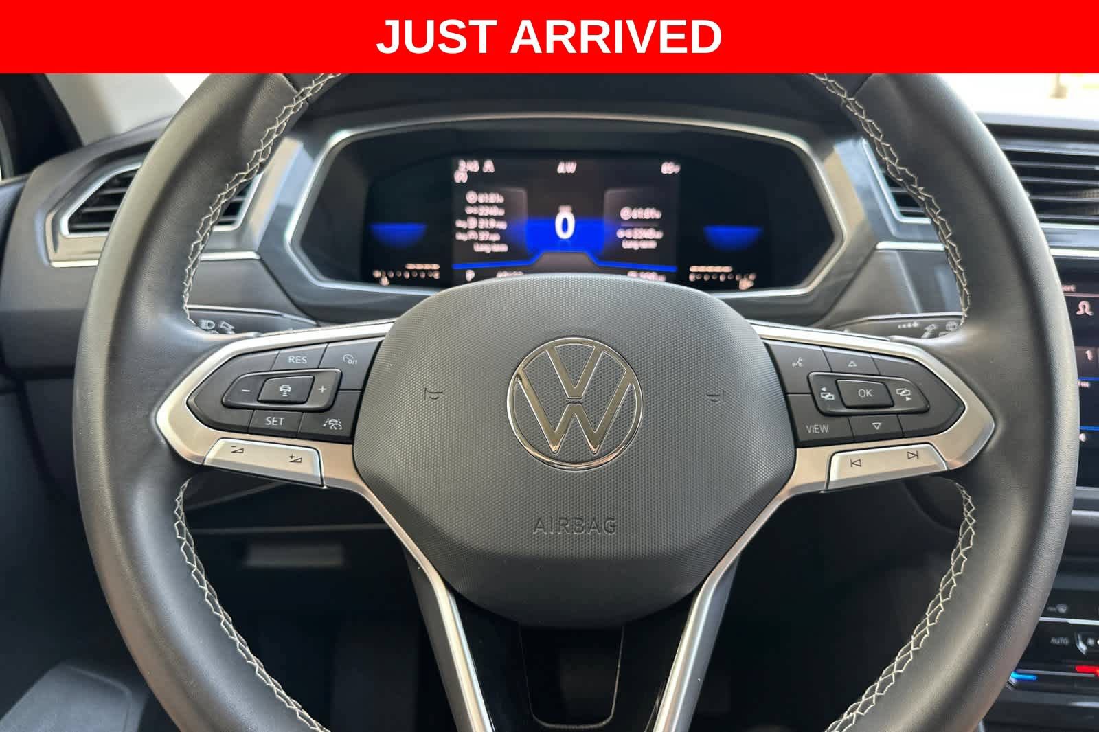 Used 2023 Volkswagen Tiguan SE AWD/4WD image 24