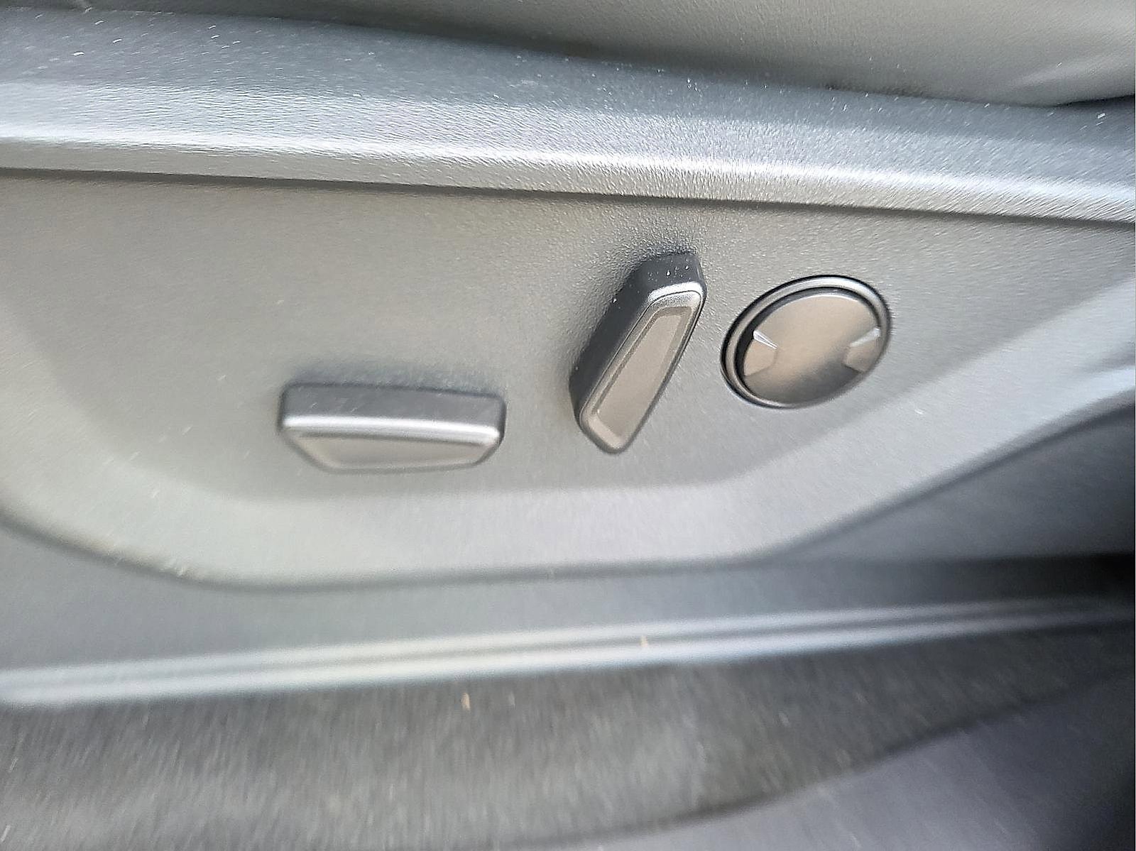 Certified 2025 Ford Expedition Active image 16