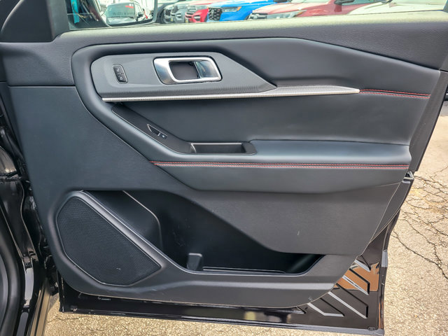 Certified 2025 Ford Explorer ST-Line w/ Premium Package image 25
