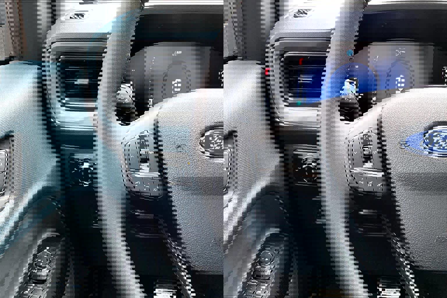 Certified 2025 Ford Maverick XLT w/ XLT Luxury Package image 25