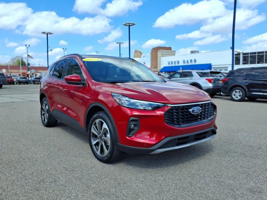 Certified 2024 Ford Escape Platinum image 3