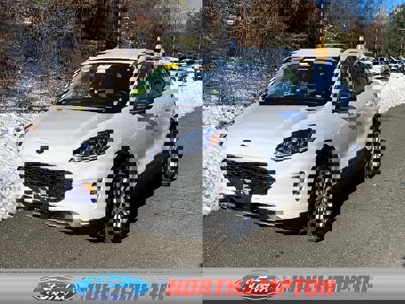 Certified 2022 Ford Escape SE w/ Convenience Package