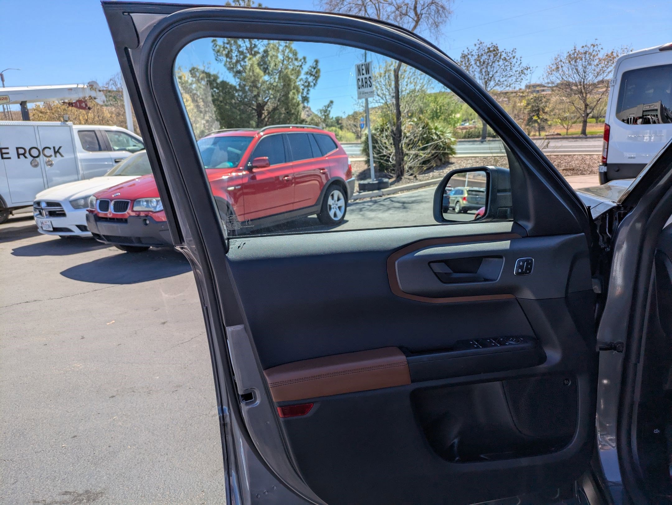 Certified 2025 Ford Bronco Sport Outer Banks w/ Outer Banks Tech Package+ AWD/4WD image 14