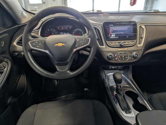 Used 2022 Chevrolet Malibu LT FWD image 16