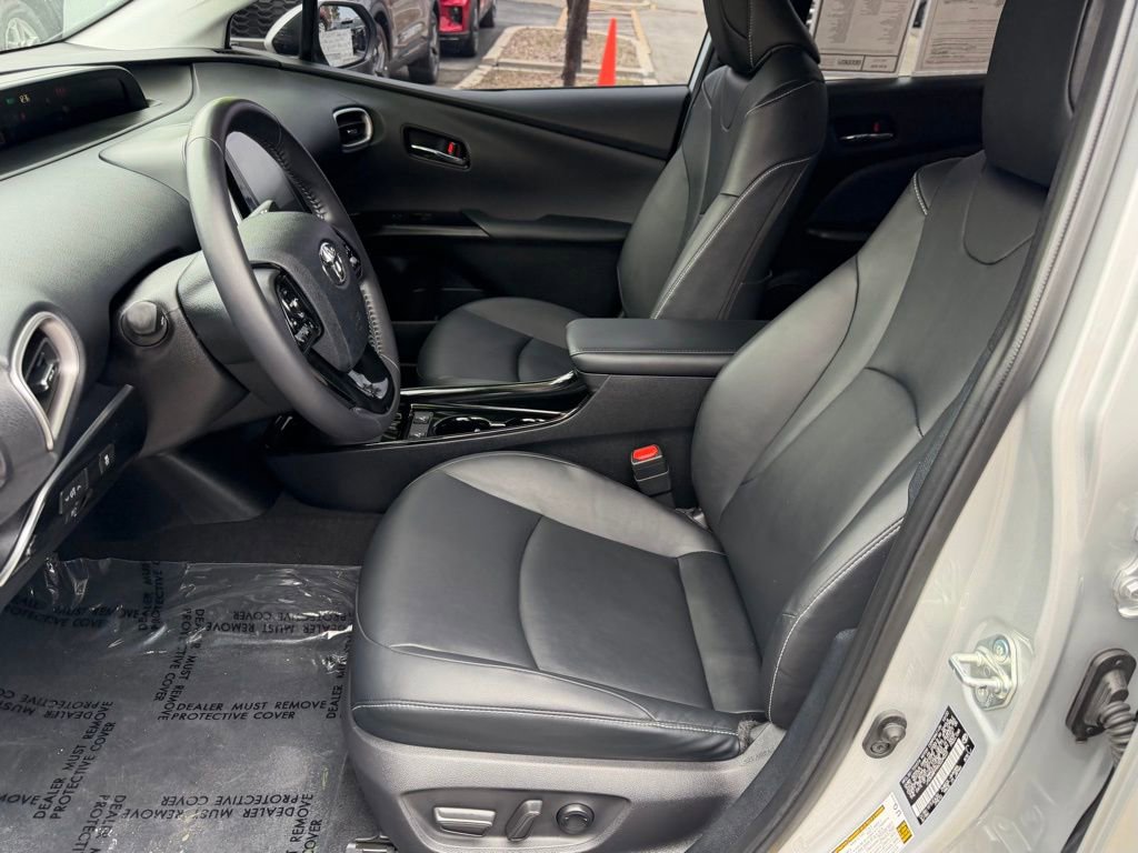 Used 2022 Toyota Prius Prime XLE image 17