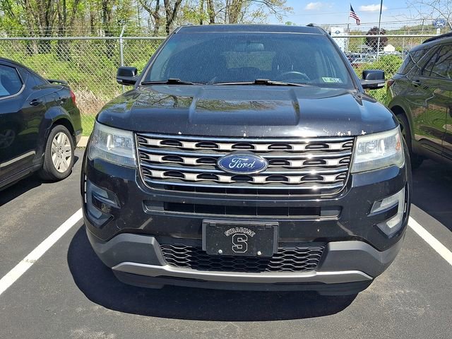 Certified 2017 Ford Explorer XLT AWD/4WD image 2