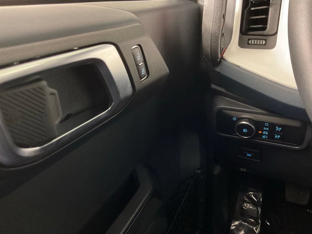 Certified 2025 Ford Bronco Heritage Edition AWD/4WD image 19