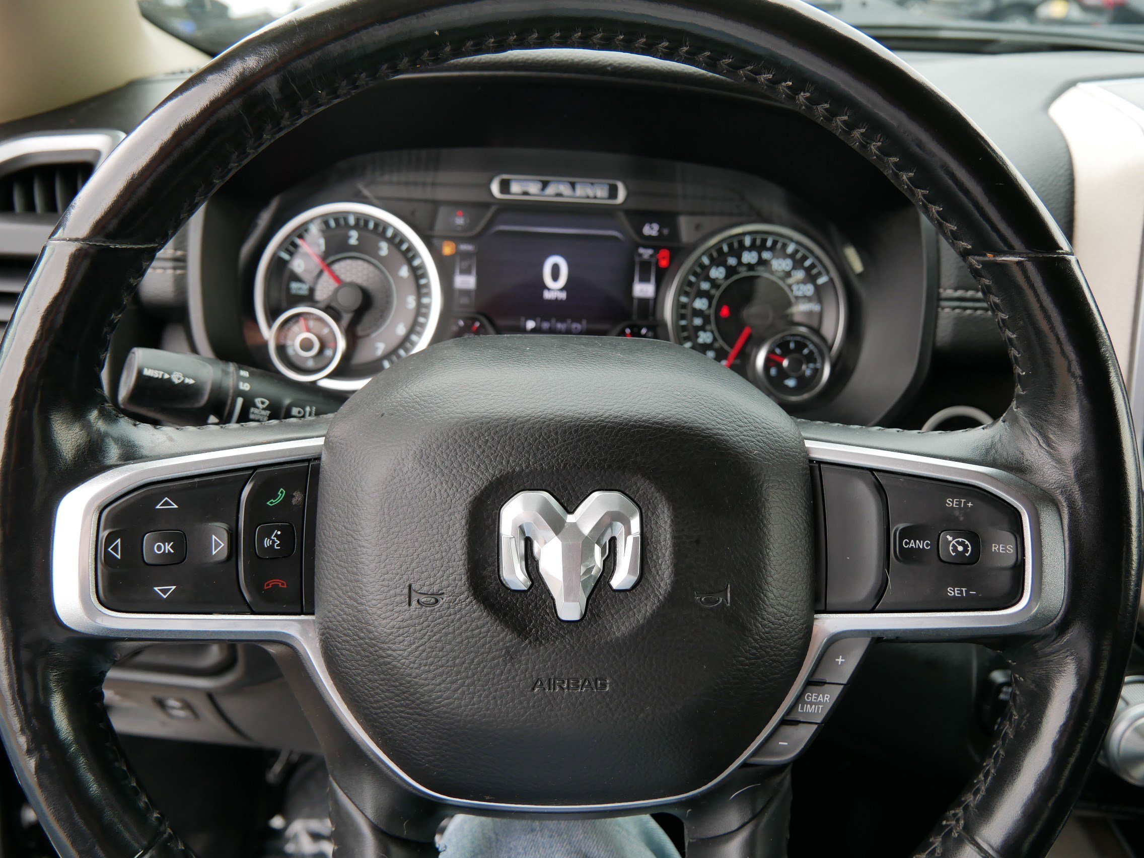 Used 2020 RAM 1500 Laramie AWD/4WD image 25