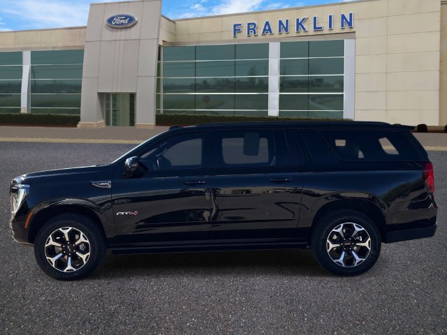Used 2025 GMC Yukon XL AT4 w/ AT4 Premium Package AWD/4WD image 4