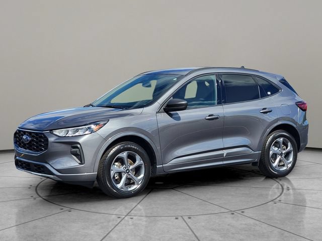 Certified 2023 Ford Escape ST-Line w/ Tech Pack #1 AWD/4WD image 3