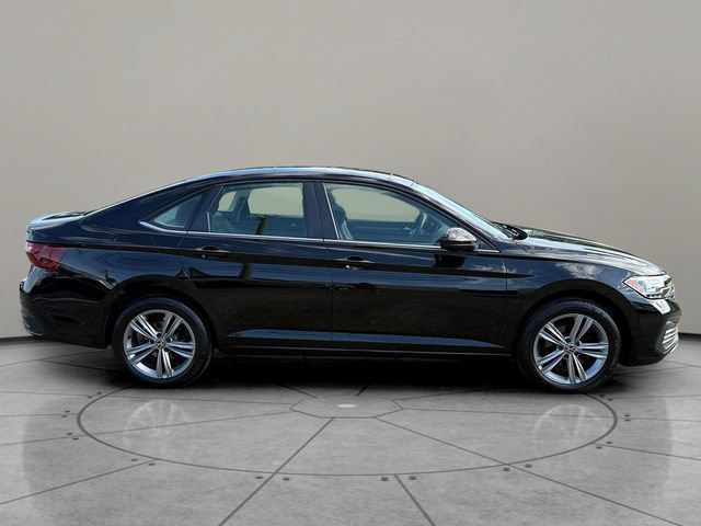 Used 2024 Volkswagen Jetta SE w/ Panoramic Sunroof Package FWD image 12