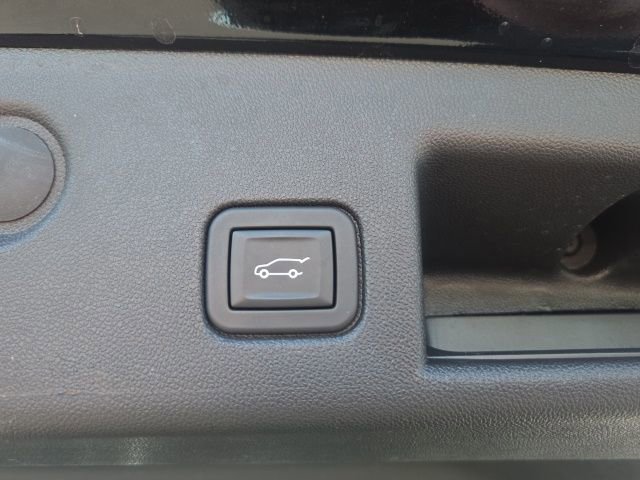 Used 2024 Chevrolet Equinox LT w/ Driver Convenience Package FWD image 15