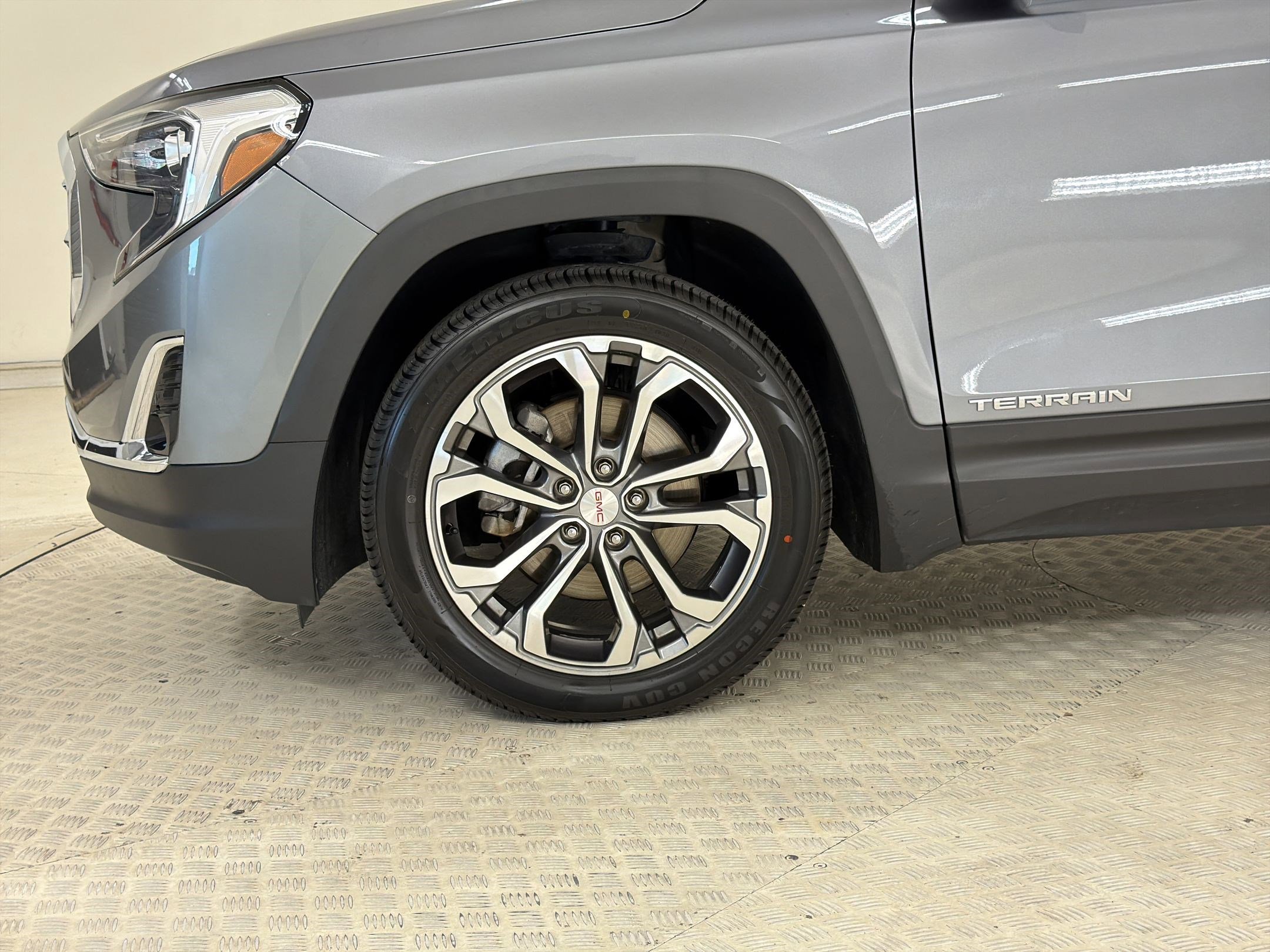 Used 2020 GMC Terrain SLT w/ Preferred Package FWD image 12