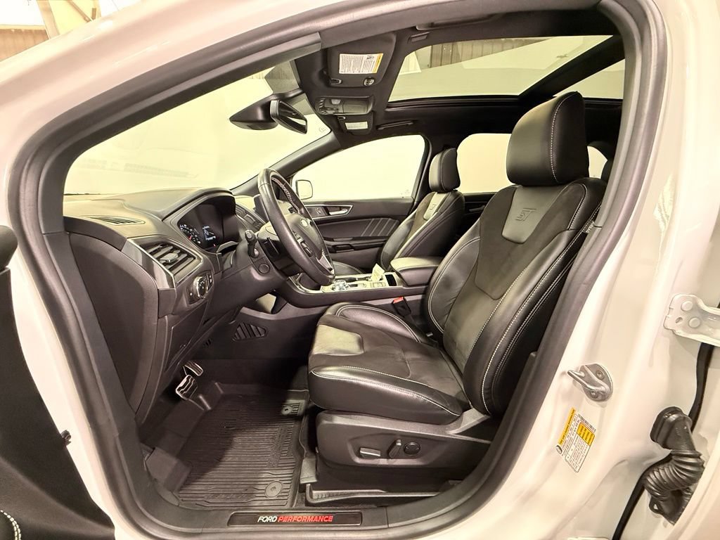 Certified 2024 Ford Edge ST w/ Equipment Group 401A AWD/4WD image 18