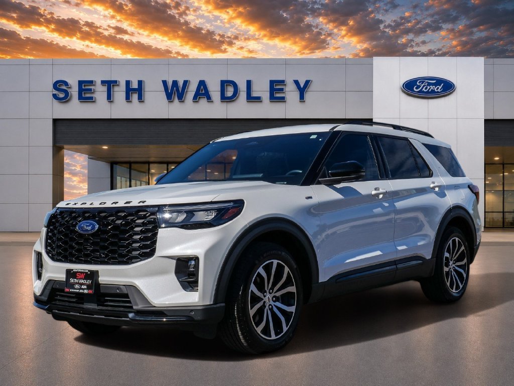 Certified 2025 Ford Explorer ST-Line RWD image 3