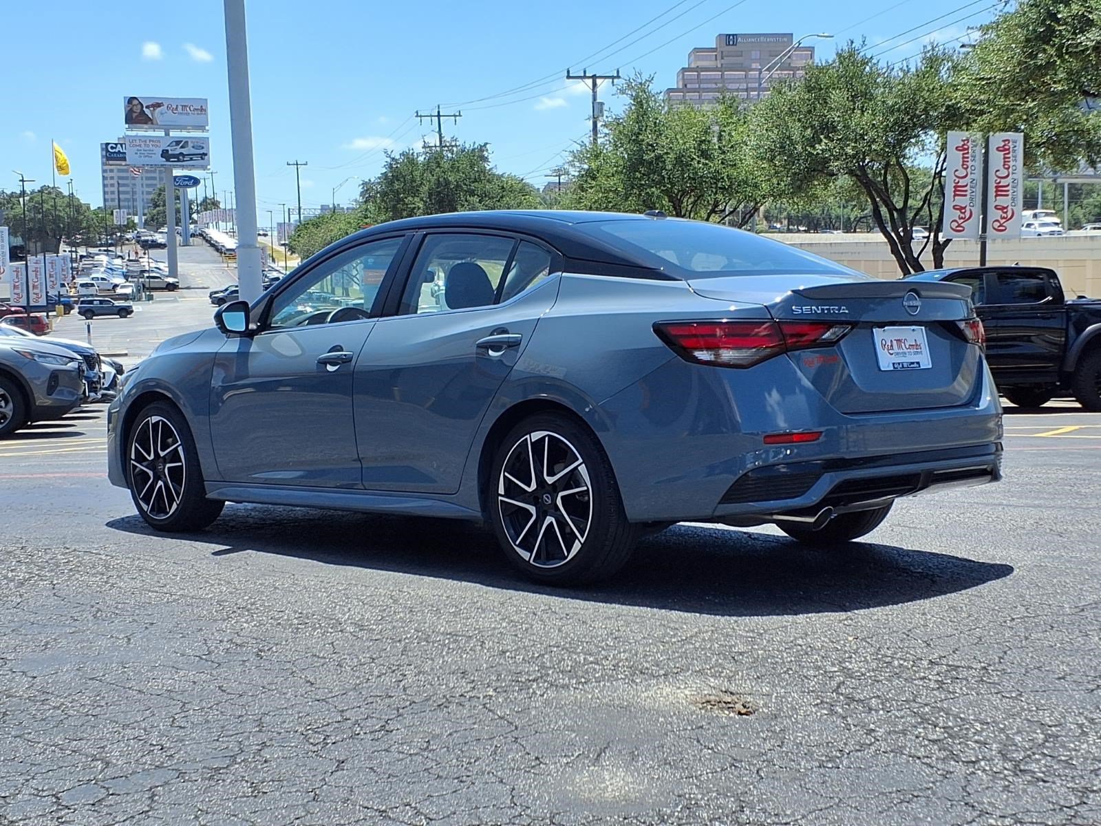 Used 2025 Nissan Sentra SR w/ SR Premium Package FWD image 8