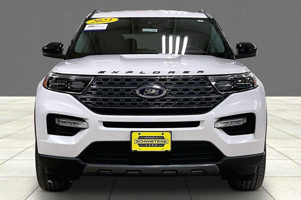 Certified 2023 Ford Explorer XLT w/ Equipment Group 202A AWD/4WD image 3