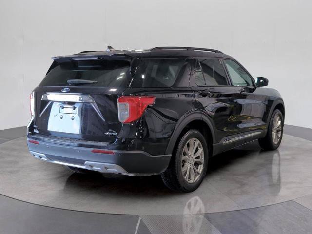 Certified 2022 Ford Explorer XLT w/ Equipment Group 202A AWD/4WD image 7