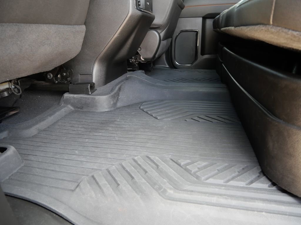 Used 2024 GMC Sierra 2500 AT4 w/ AT4 Premium Plus Package AWD/4WD image 15